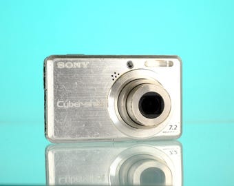 Sony Cybershot DSC-S750 Digicam Digital Point and Shoot Camera
