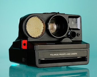 Polaroid Sonar OneStep Land Camera