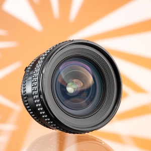 Nikon AF Nikkor 20mm F/1.8 D Lens