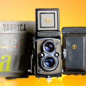 Yashica Mat Auto 6x6 Square Format Twin Lens Camera Yashinon 80mm