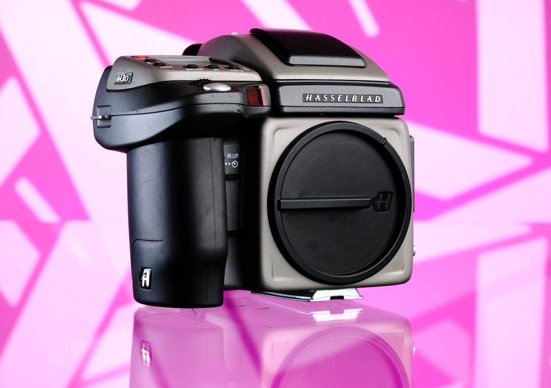 Hasselblad H3D-II ボディーとファインダーのみ Hasselblad H3D-II ボディーとファインダーのみ - メルカリ