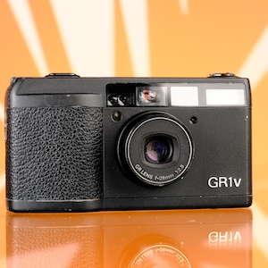 RICOH GR1v DATE 箱付き美品 RICOH GR1v Date Silver 28mm f2.8 Point & Shoot 35mm Film