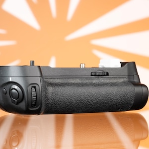 Neewer Battery Grip for Nikon D500