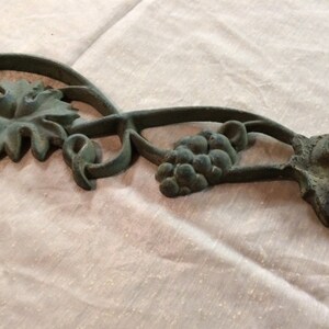 Vintage Cast Iron Door Window Topper Architectural Salvage Wall Decor Leaves Grapes Indoor Outdoor Cottage Garden image 2