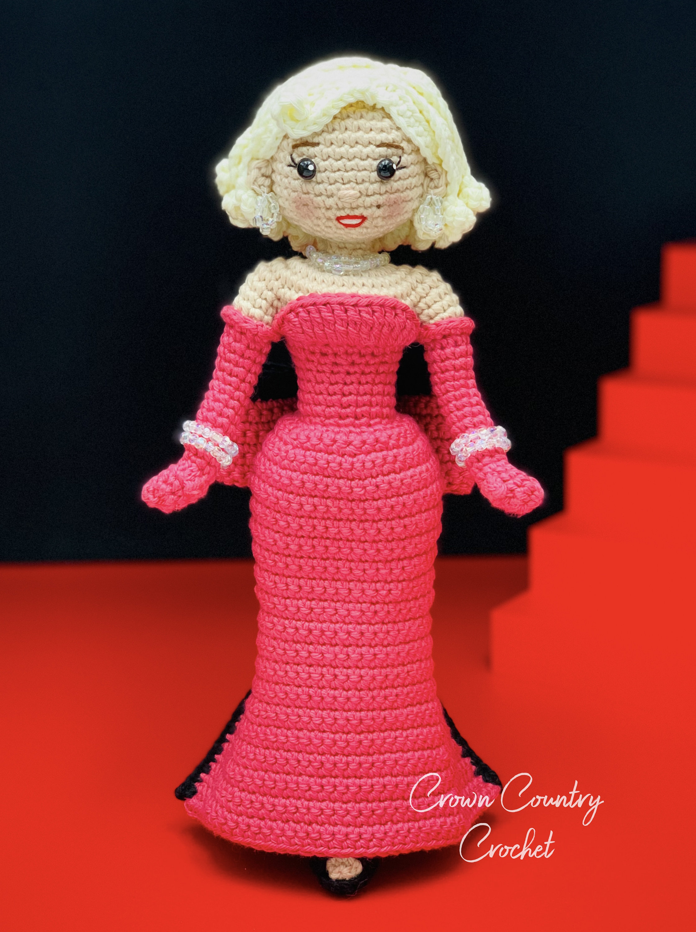 マリリン・モンローのかぎ針編み人形のパターン：ローレライ風編み