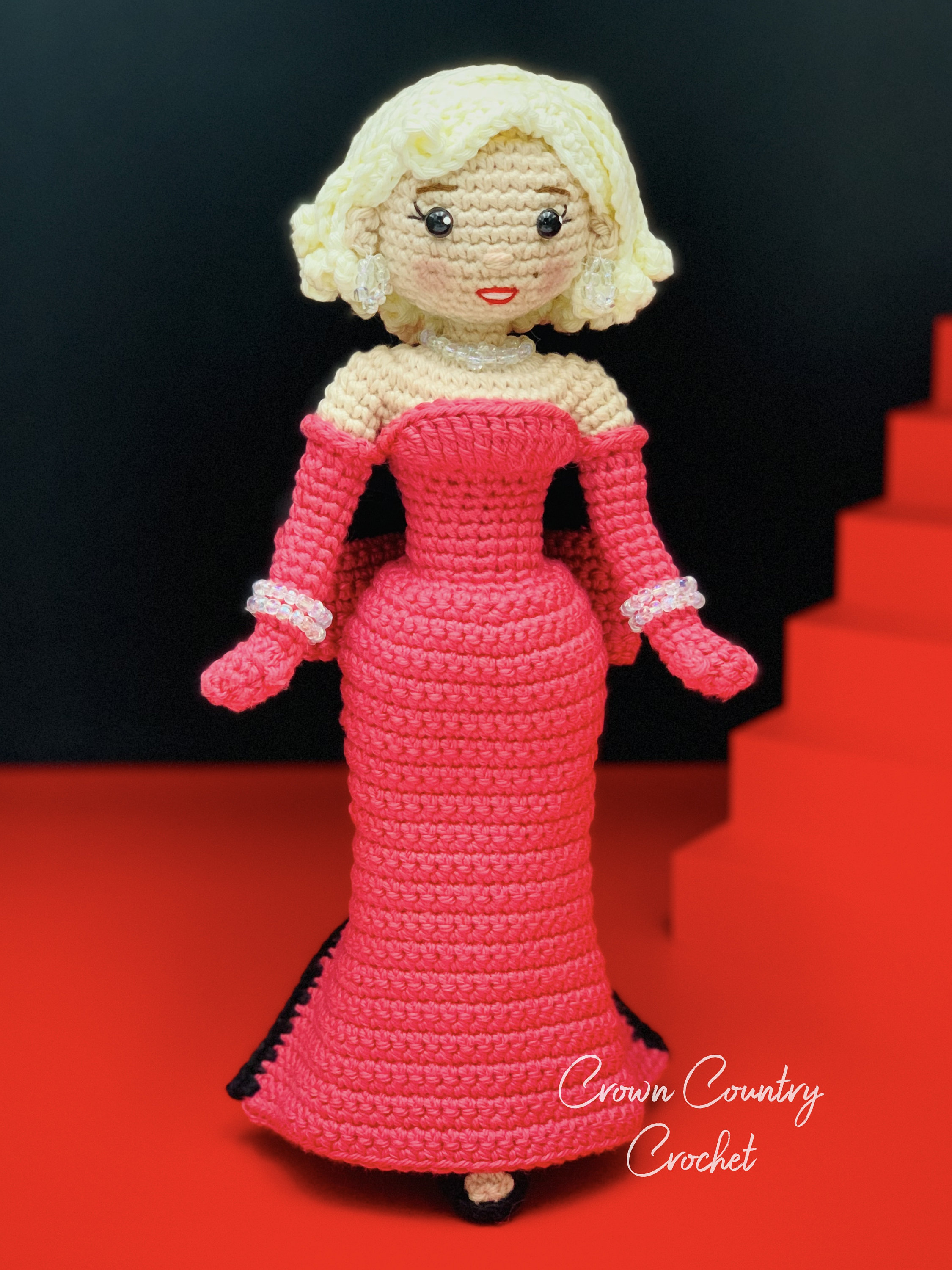 マリリン・モンローのかぎ針編み人形のパターン：ローレライ風編み