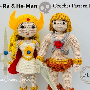 Puede incluir: Paquete de patrones de crochet para hacer muñecas de She-Ra y He-Man. El patrón incluye instrucciones para hacer los atuendos y accesorios de las muñecas, incluyendo la espada de She-Ra y la espada de He-Man. El patrón está disponible para descargar en PDF.