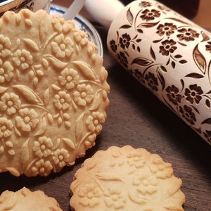 Fleurs 4 - rouleau à pâtisserie gravé, en relief, rouleau à pâtisserie, rouleau à pâtisserie cadeau, rouleau à pâtisserie motif, rouleau à pâtisserie personnalisé, embellissements de cuisine,