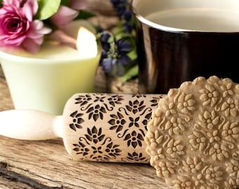 Rodillo con flores grabadas: Galletas en relieve