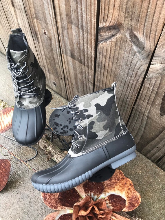 camo duck boots