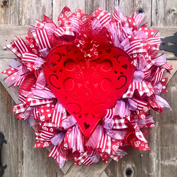 VALENTINES HEART WREATH