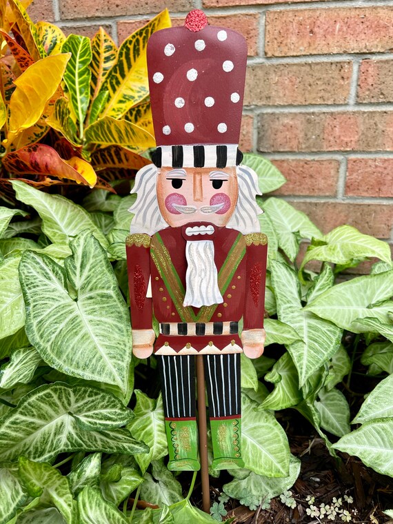 NUTCRACKER METAL SIGN, nutcracker yard, wall or wreath sign. Small nutcracker sign