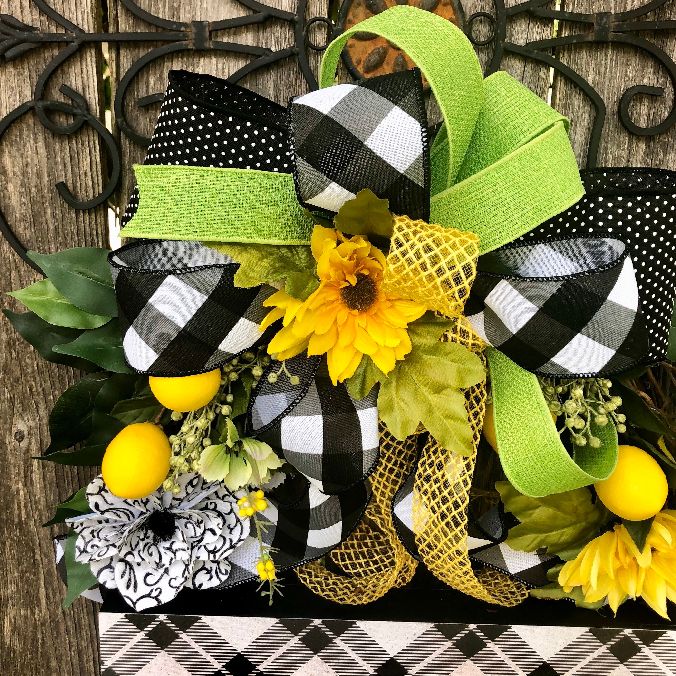 Metal Wreath Sign-Lemon Decor-Apple Decor-Summer Wreath Decor-Welcome Wreath Sign-Buffalo Plaid-Round Sign