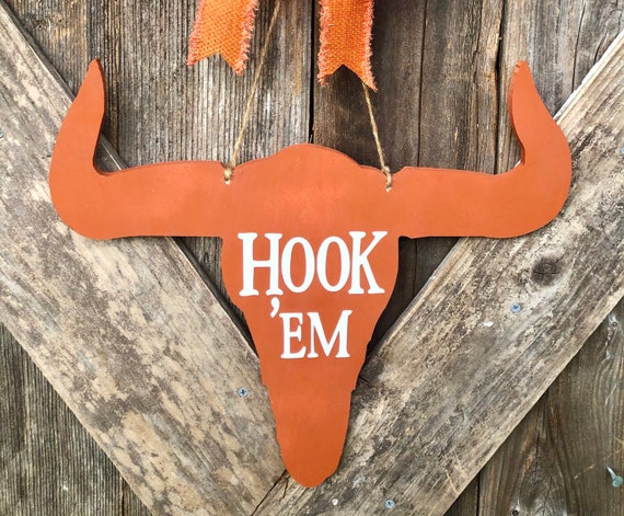 HOOK EM SIGN, orange longhorn sign, longhorn door hanger, longhorn wood sign, longhorn wall sign, Texas longhorn sign