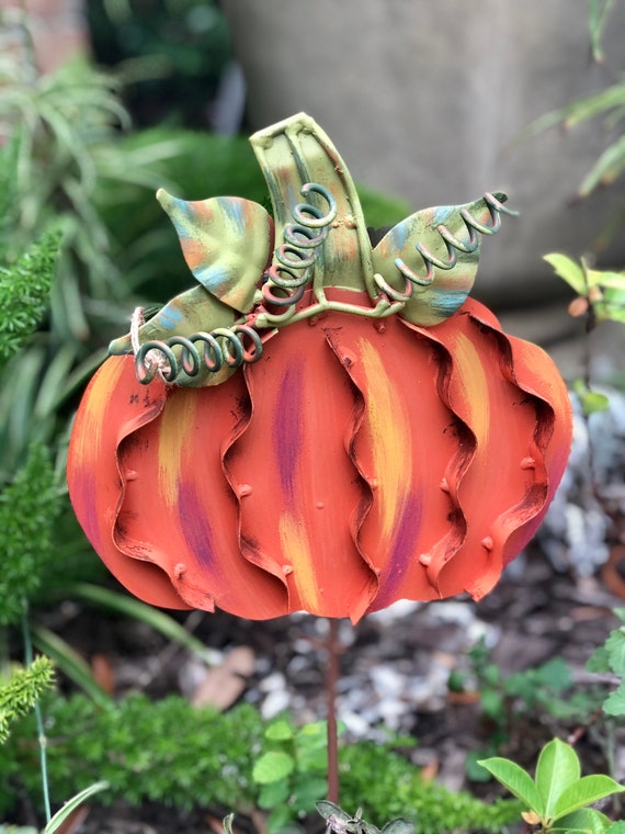 Small classic orange PUMPKIN METAL SIGN, yard pumpkin, Fall pumpkin sign, fall orange Round Top Collection sign