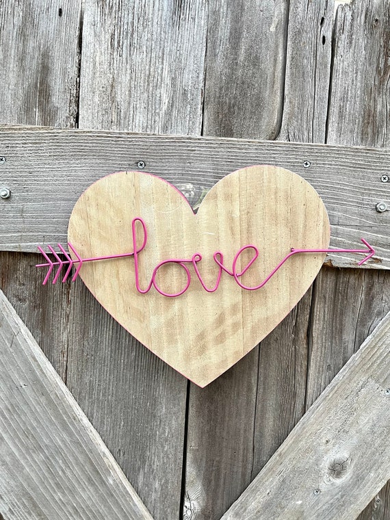 Rustic WOOD and METAL Pink HEART Sign, valentine wall sign, heart sign, valentine heart decor, rustic heart sign