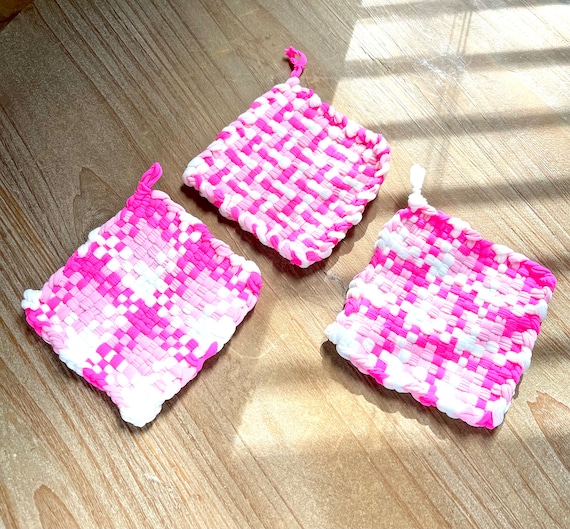 HANDMADE Barbie inspired Oven MITTS, COASTERS, breast cancer awareness mitts, Pot holders, , crochet looped pot holder, set of oven mitts