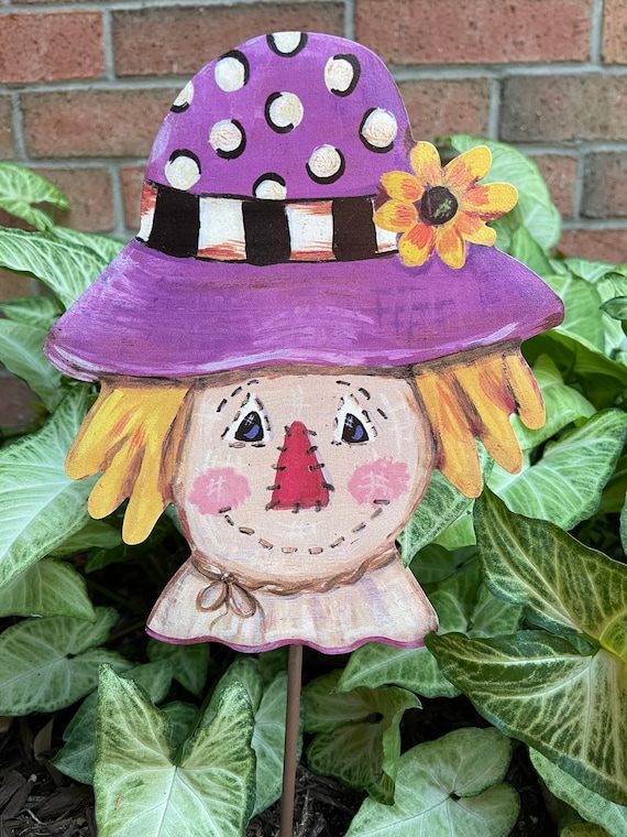 SCARECROW Metal Sign, fall yard Sign, fall Round Top Collection sign