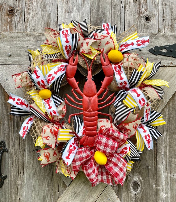 CRAWFISH Wreath, Mud Bug Wreath, crawfish boil decor, boil day, crawfish party, tail pinchers