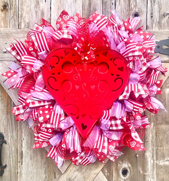 VALENTINES HEART WREATH