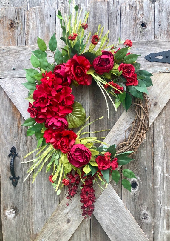 Custom RED FLOWER GRAPEVINE Wreath, Summer wreath, Valentine’s wreath