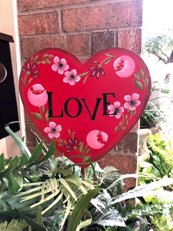 HEART LOVE metal VALENTINES Sign, Valentines vase or potted plant Sign, valentine metal yard sign