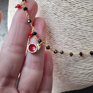 Necklace with black and red beads, women&#39;s necklace, gift idea for women, necklace, handmade pendant, enamelled pendant
