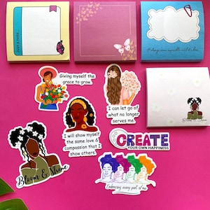 Può includere: Un set di adesivi di affermazione colorati con illustrazioni di donne con fiori e citazioni ispiratrici. Le citazioni includono "Giving myself the grace to grow", "I will show myself the same love and compassion that I show others", "I can let go of what no longer serves me", "Create your own happiness", and "Embracing every part of me".