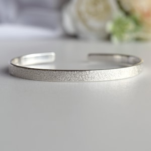 pulsera personalizada personalizada, martillada, pulseras grabadas, parejas, boda, regalo de dama de honor, plata de ley 925