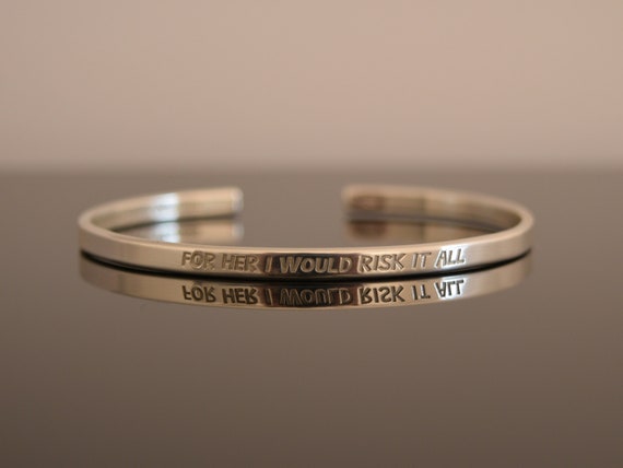 Design your own engraved silver bracelets for women | YourSurprise