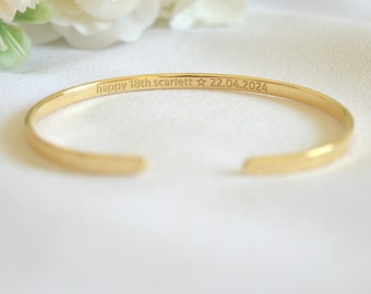 Regalo personalizado, pulsera grabada chapada en oro de 22K, pulsera de cumpleaños para mujer, pulseras grabadas estrechas martilladas de 3 mm, brazalete Soul Sisters