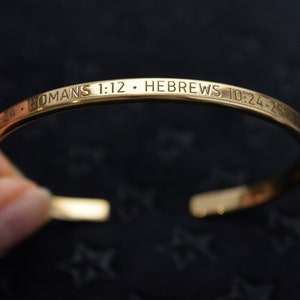 22K Gold Plated Engraved Bracelet, Personalized Bracelet Men, Women, Skinny, Narrow 3mm Engraved Bracelets, Gold Cuff, Customizable Gift zdjęcie 4