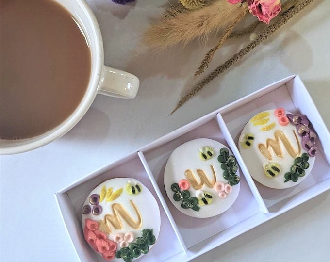 PRE-ORDER NOW! Mum (or Nan)  Hand Iced Mothers Day Postal Biscuit Gift Box - Vegan Available