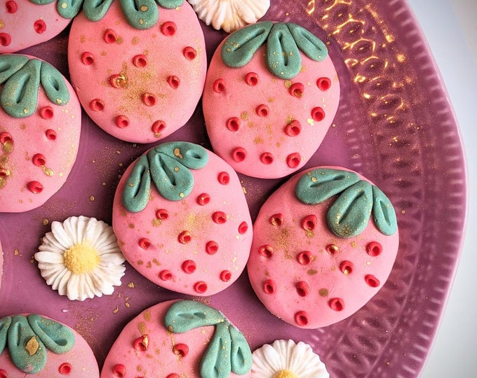 Hand Iced Strawberry Patch Bag of Biscuits  - Vegan Available
