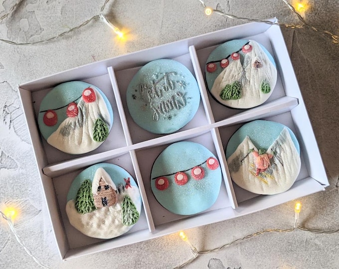 Skiing Biscuit Box, Hand Iced Letterbox Biscuits, Skiing, Apres Ski, Skiing Gift, Personalised Gift