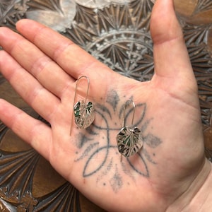 Silberfarbene plantleaf Pflanzen Ohrhänger Blatt