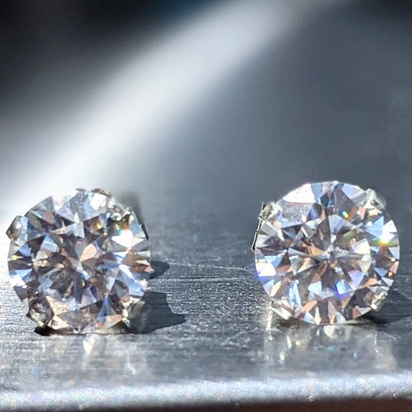 Boucles d'oreilles en diamant de 6 mm 1 carat, pierres précieuses scintillantes de taille ronde, accessoires de bijoux élégants, véritables boucles d'oreilles en moissanite ou en diamant pour Noël