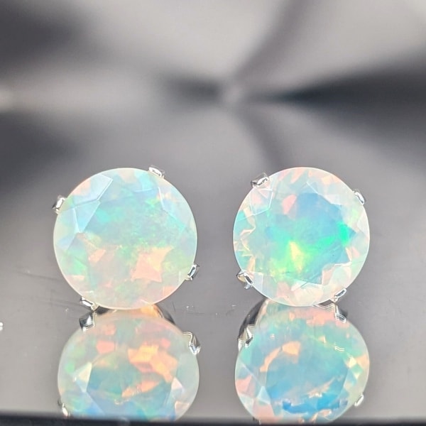 Pendientes de ópalo de fuego blanco etíope natural - piedra preciosa genuina de 8 mm, regalo de joyería minimalista hecho a mano para su cumpleaños, regalo de Navidad