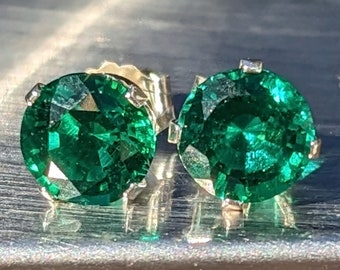 Donkere Zambiaanse Emerald Stud Oorbellen 6mm Ronde Stud Emerald Oorbellen Hydrothermale Emerald Studs Oorbellen voor haar verjaardagscadeau Valentijnsdag