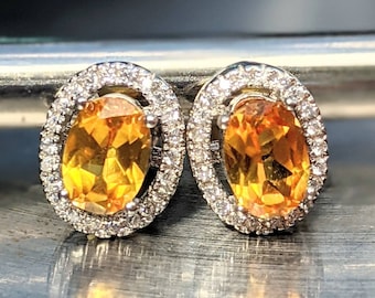 Boucles d'oreilles à tige en saphir jaune véritable Boucles d'oreilles en saphir ovales 5x7 mm avec halo de diamants en argent ou en or massif pour cadeau d'anniversaire pour femme Pierre précieuse