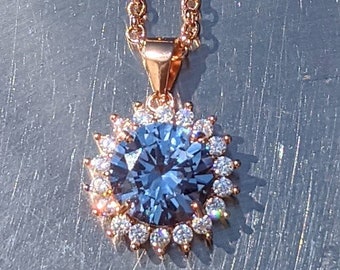 Colgante de espinela azul con halo de oro rosa de 10 mm de corte redondo de 2 quilates de espinela azul estilo vintage para regalo de cumpleaños de mujer piedra preciosa colgante nupcial azul