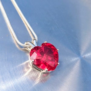 Crimson Heart Ruby Heart Solitaire Hanger 9.38ct Liefdessymbool Charme Bermuda Ruby Ketting Romantisch Cadeau Onderdeel van de Black Collection afbeelding 8