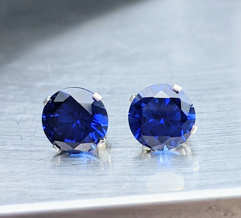 Pendientes de zafiro azul real de 4 ct, 8 mm de corte redondo de ley o tachuelas de zafiro azul de oro de 14 k para mujer, regalo de cumpleaños, certificado de aniversario imagen 4