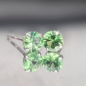 Genuine 4mm Green Tsavorite Garnet Stud Earrings Vibrant Natural Gemstone, January Birthstone, 14k Handmade Jewelry For Her Christmas Gift zdjęcie 8