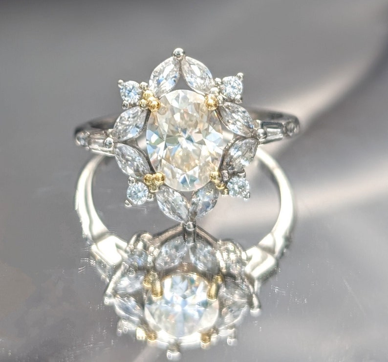 Encantador anillo de compromiso de moissanita certificado con halo floral: irradia amor eterno con un diamante de moissanita brillante impecable de 2,55 quilates imagen 1