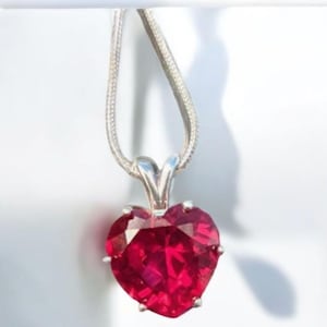Rubin Herz Solitär Anhänger | Herzförmige Anhänger Halskette | Frauen Hochzeit Schmuck |  Roter herzförmiger Bermuda Rubin | Taubenblut Rubin