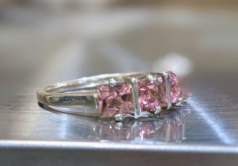 Anillo de turmalina rosa natural estilo madre anillo de 4 mm corte princesa banda infinita anillo de turmalina genuina para mujeres regalo de cumpleaños octubre imagen 4