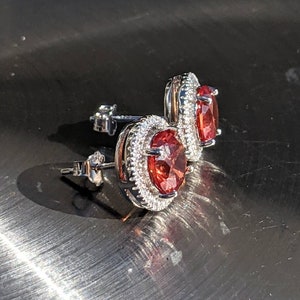 Echte Padparadscha saffier Stud Oorbellen 8mm ronde geslepen sterling zilver oranje saffier hengsten met Halo voor Womens verjaardag kerstcadeau afbeelding 6