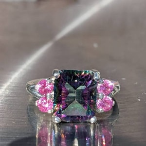 Mystic Topaz Ring met roze saffier Prachtige Emerald Cut 14k of Sterling Grote Cocktail Ring Natuurlijke Edelsteen Sieraden voor haar verjaardagscadeau afbeelding 3