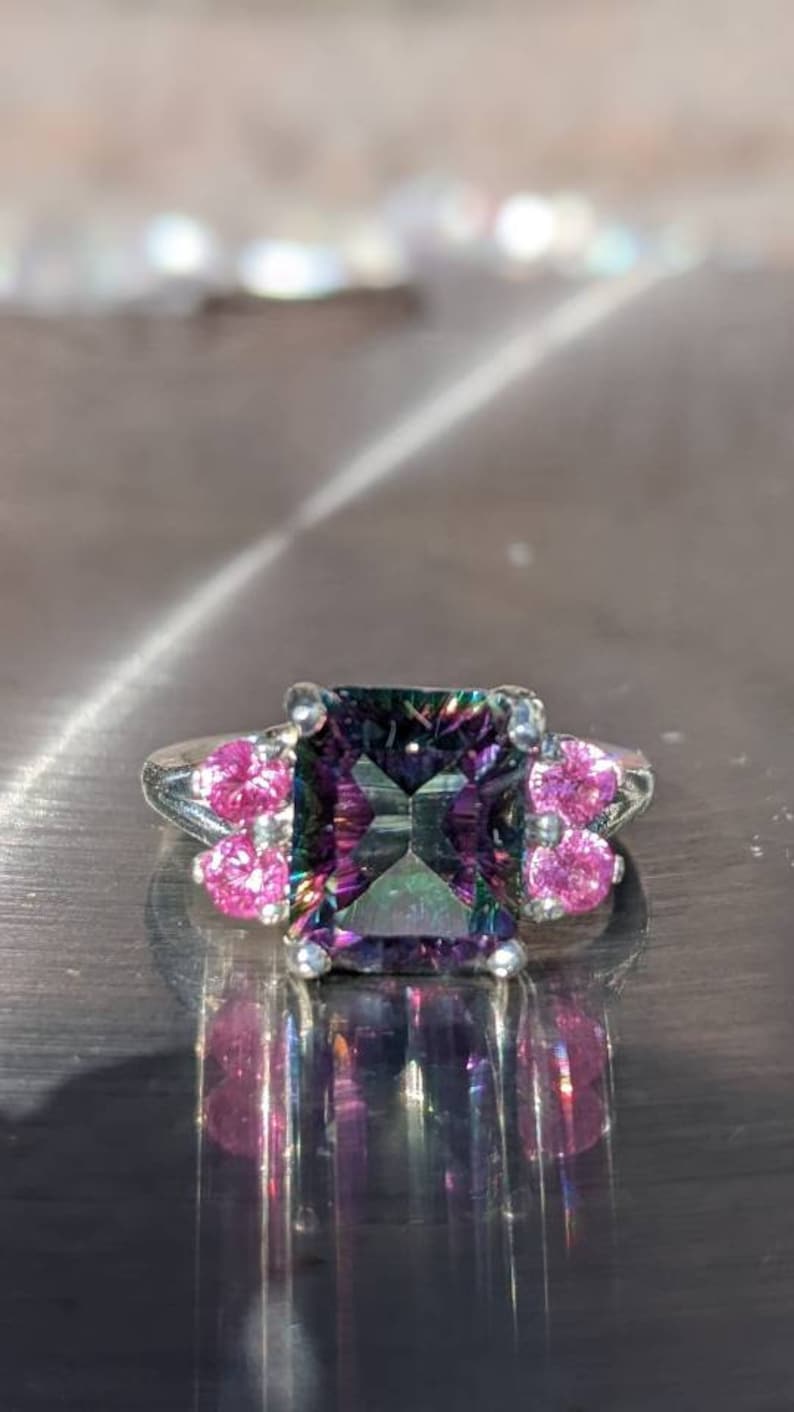 Mystic Topaz Ring met roze saffier Prachtige Emerald Cut 14k of Sterling Grote Cocktail Ring Natuurlijke Edelsteen Sieraden voor haar verjaardagscadeau afbeelding 3